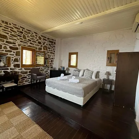 Gæstehus Castle Rizaraki